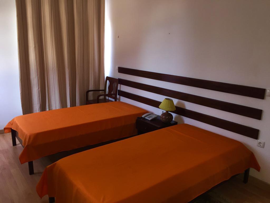 Bed And Breakfast Residencial Maravilha Mindelo Zewnętrze zdjęcie