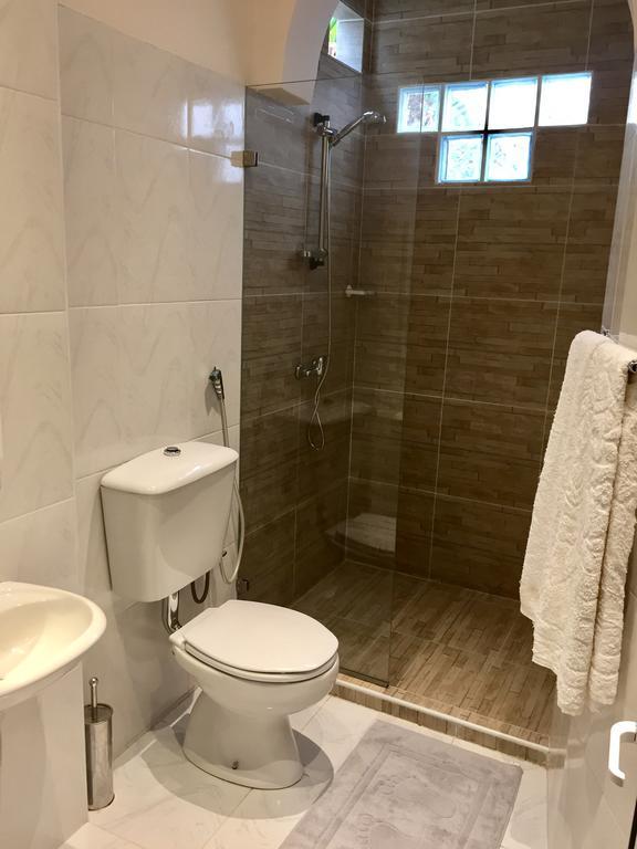 Bed And Breakfast Residencial Maravilha Mindelo Zewnętrze zdjęcie